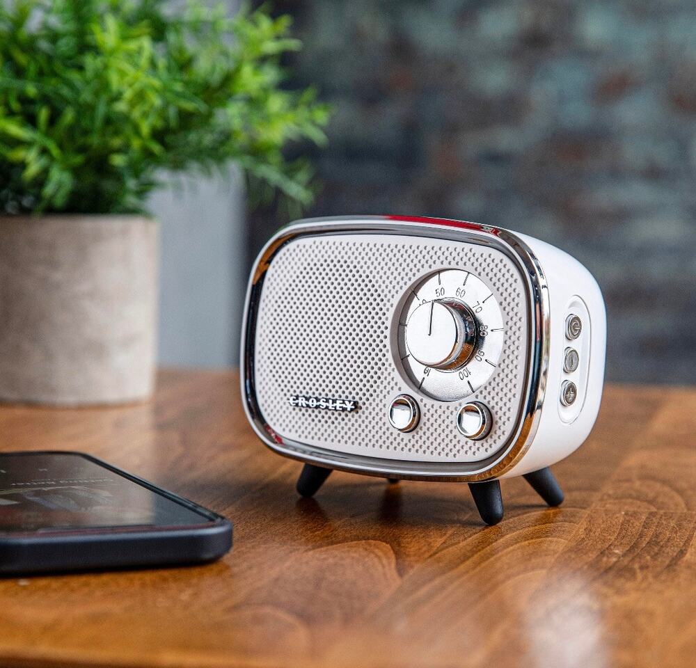 Crosley Rondo Bluetooth Speaker White Retro Style NIB